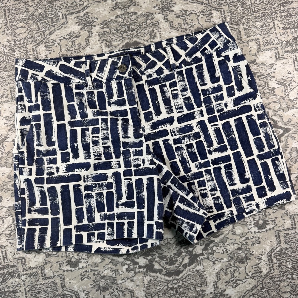 The Limited Womens Shorts Size 16 Blue White Graphic Abstract Stretch Flat Front